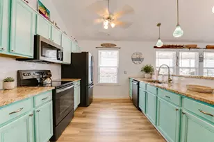 4235 San Jacinto Dr, Galveston, TX 77554 - Photo 10