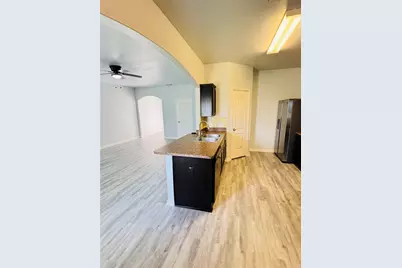 2050 Wilde Elm Drive, Houston, TX 77090 - Photo 8