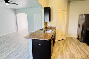 2050 Wilde Elm Dr, Houston, TX 77090 - Photo 8