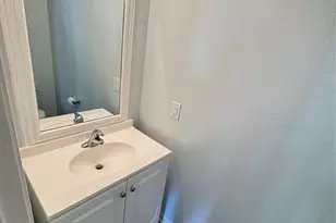 2050 Wilde Elm Dr, Houston, TX 77090 - Photo 14