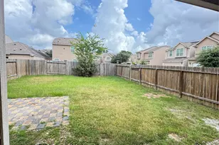 2050 Wilde Elm Dr, Houston, TX 77090 - Photo 12