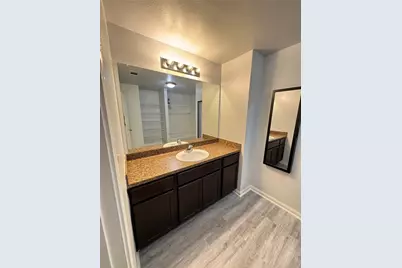 2050 Wilde Elm Drive, Houston, TX 77090 - Photo 24