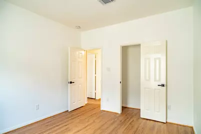 16327 Woma Ct Court, Sugar Land, TX 77498 - Photo 8