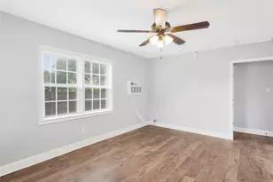 2311 N Louis St, Victoria, TX 77901 - Photo 2