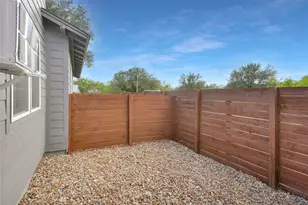 2311 N Louis St, Victoria, TX 77901 - Photo 18