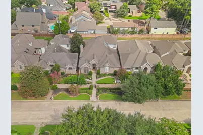5030 Huntwick Parc Court, Houston, TX 77069 - Photo 32
