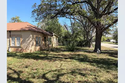 2110 16th Street, Hondo, TX 78861 - Photo 4
