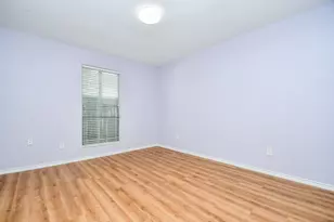 9536 Windswept Ln, Houston, TX 77063 - Photo 12