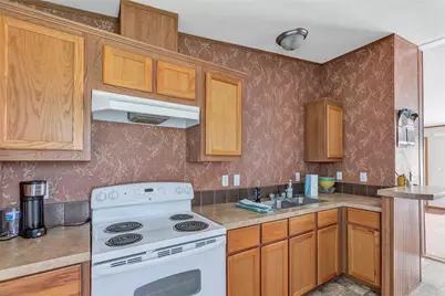 637 Troy Street, Anahuac, TX 77514 - Photo 16