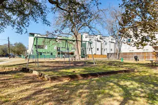 1608 Colorado St, Houston, TX 77007 - Photo 28