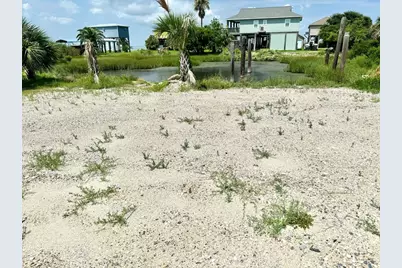 1250 Yacht Basin, Gilchrist, TX 77617 - Photo 8