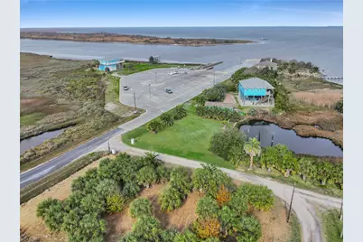 1250 Yacht Basin, Gilchrist, TX 77617 - Photo 4