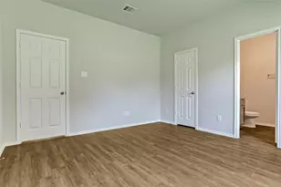 409 S 12th St, Conroe, TX 77301 - Photo 10