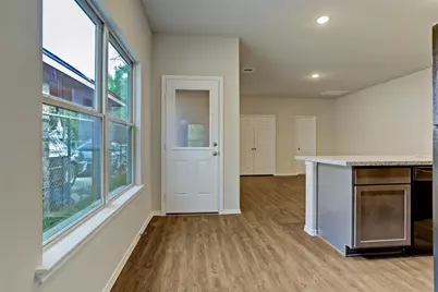 409 S 12th Street #B, Conroe, TX 77301 - Photo 6