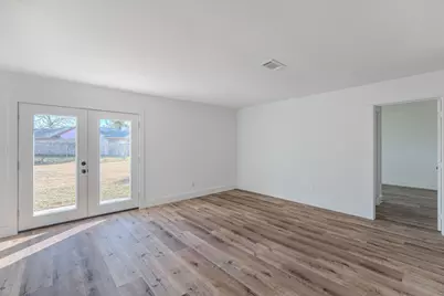 8506 Brock Park Boulevard, Houston, TX 77078 - Photo 6