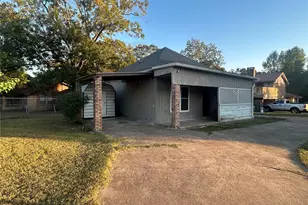 511 Thomas St, Center, TX 75935 - Photo 1