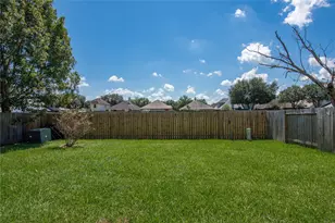 2888 Rocky Creek Ln, Dickinson, TX 77539 - Photo 4