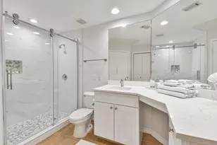 2400 McCue Rd, Houston, TX 77056 - Photo 24