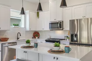 1913 Dewalt St, Houston, TX 77088 - Photo 6