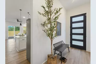 1913 Dewalt St, Houston, TX 77088 - Photo 2