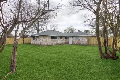 8646 Whitecastle Lane, Houston, TX 77088 - Photo 18