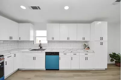 2701 Mustang Road, Alvin, TX 77511 - Photo 12