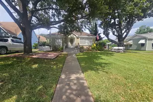 6427 Pinehurst Dr, Houston, TX 77023 - Photo 10