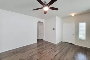 4918 Purple Wisteria Ln, Spring, TX 77373 - Photo 6