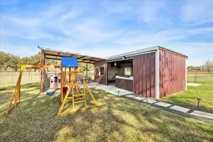 2489 Bartlett Rd, Sealy, TX 77474 - Photo 32