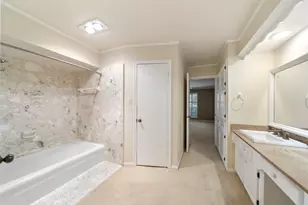 13619 Charwell Crossing Ln, Houston, TX 77069 - Photo 22