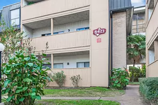 8421 Hearth Dr, Houston, TX 77054 - Photo 2