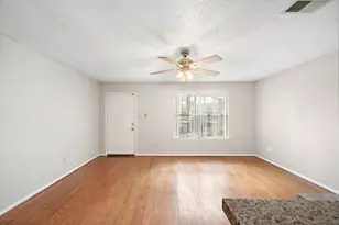 7402 Alabonson Rd, Houston, TX 77088 - Photo 4