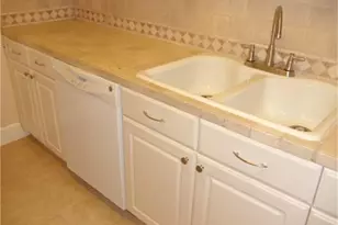 2924 Holly Hall St, Houston, TX 77054 - Photo 10