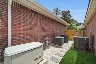9415 Kari Springs Ct, Houston, TX 77040 - Photo 38