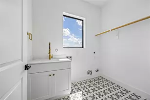 1329 W 22nd St, Houston, TX 77008 - Photo 30
