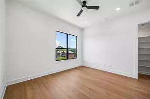 1329 W 22nd St, Houston, TX 77008 - Photo 16