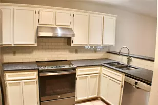 7936 Pecan Dr, Beaumont, TX 77713 - Photo 4