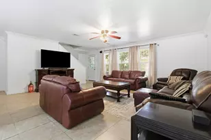 11702 Silent Elm St, Houston, TX 77044 - Photo 4