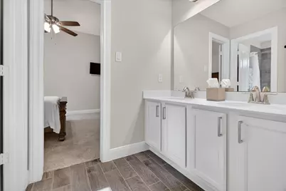 11903 Champions Forest Drive, Mont Belvieu, TX 77535 - Photo 32