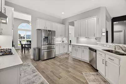 11903 Champions Forest Drive, Mont Belvieu, TX 77535 - Photo 20