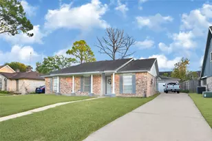 11727 Scottsdale Dr, Meadows Place, TX 77477 - Photo 2