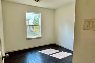 624 Luke Ave, Dayton, TX 77535 - Photo 8