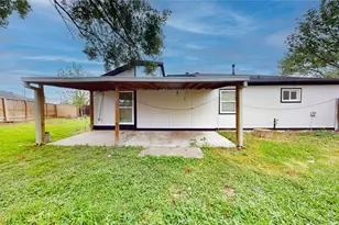 7415 Alcomita Dr, Houston, TX 77083 - Photo 36