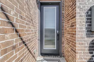 334 Eastwood St, Houston, TX 77011 - Photo 6