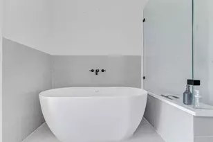 334 Eastwood St, Houston, TX 77011 - Photo 28