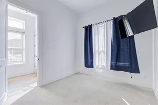 334 Eastwood St, Houston, TX 77011 - Photo 10