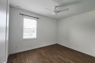 8430 Bay Rdg Cir, Baytown, TX 77523 - Photo 2