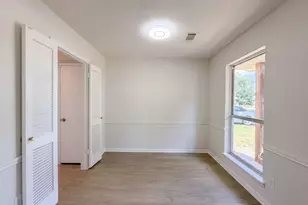 9418 Beverly Hill St, Houston, TX 77063 - Photo 16