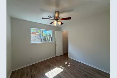 9418 Beverlyhill Street, Houston, TX 77063 - Photo 10