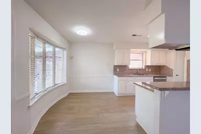 9418 Beverlyhill Street, Houston, TX 77063 - Photo 6